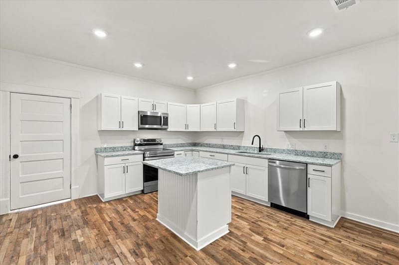 401 S Gardner Street, Whitewright TX 75491 - Photo 9