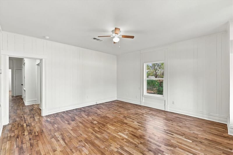 401 S Gardner Street, Whitewright TX 75491 - Photo 4