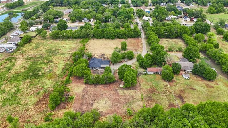 401 S Gardner Street, Whitewright TX 75491 - Photo 25
