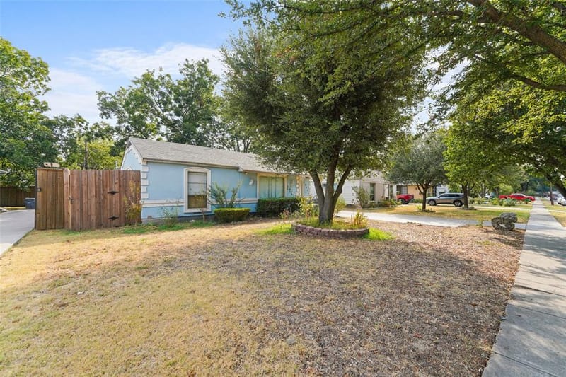 3760 Davila Drive, Dallas TX 75220 - Photo 8