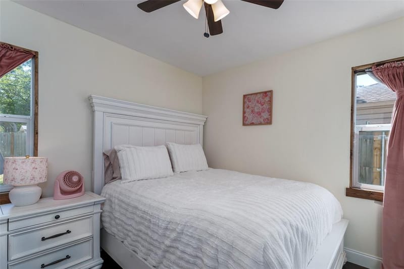 805 Clover Park Drive, Arlington TX 76013 - Photo 18
