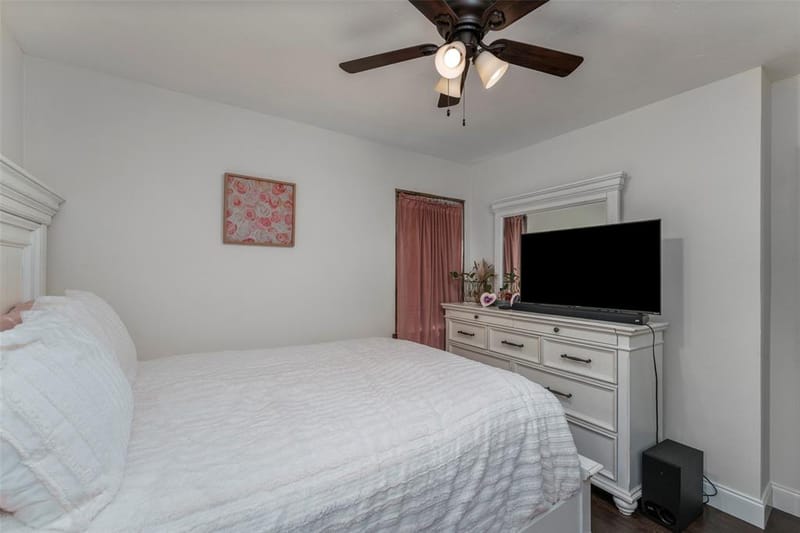 805 Clover Park Drive, Arlington TX 76013 - Photo 19
