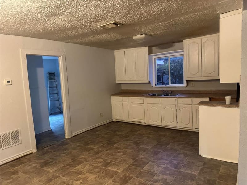 803 N Joe Wilson Road, Cedar Hill TX 75104 - Photo 4