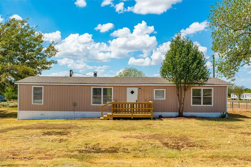7205 Walden Drive, Joshua TX 76058