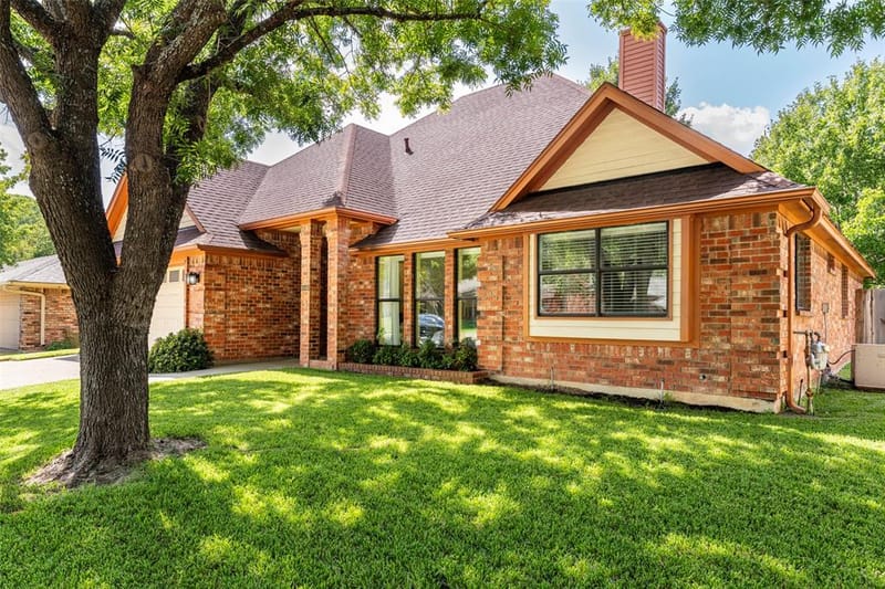 5006 Andalusia Trail, Arlington TX 76017 - Photo 2