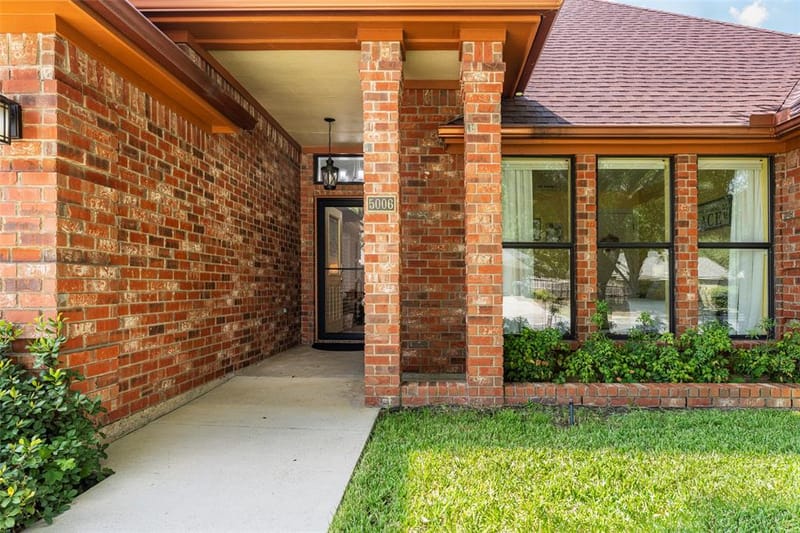 5006 Andalusia Trail, Arlington TX 76017 - Photo 4