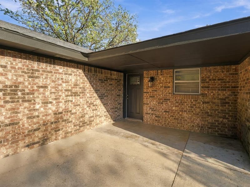 710 Parkridge Drive, Decatur TX 76234 - Photo 3