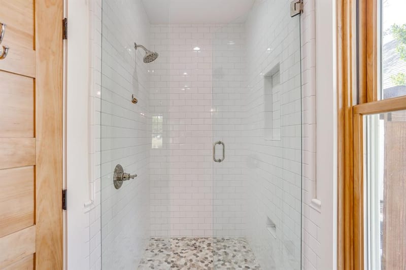 119 W Bluff Street, Granbury TX 76048 - Photo 22