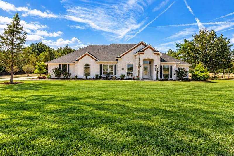 4000 Meadow View Circle, Kaufman TX 75142