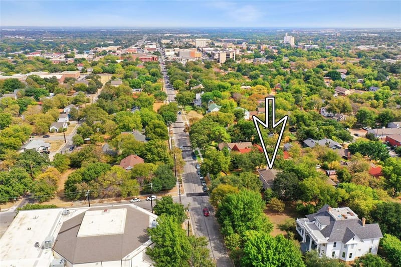 1023 W Oak Street, Denton TX 76201 - Photo 35