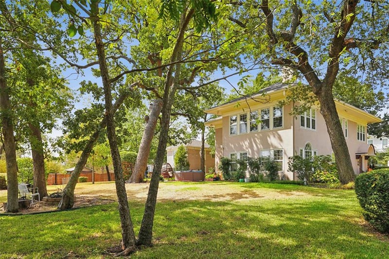1023 W Oak Street, Denton TX 76201 - Photo 31