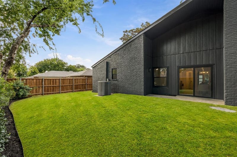 6530 Southpoint Drive, Dallas TX 75248 - Photo 38
