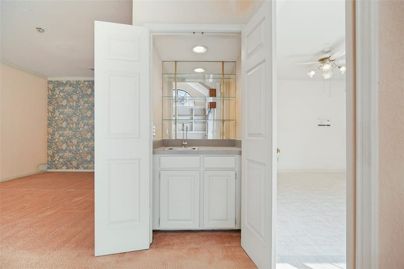6928 Clearhaven Drive, Dallas TX 75248 - Photo 5