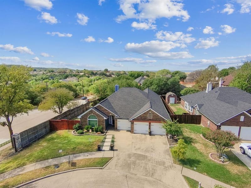 8304 Crystalwood Drive, Dallas TX 75249 - Photo 2