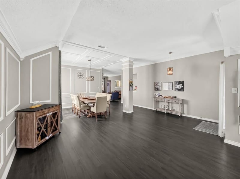 8304 Crystalwood Drive, Dallas TX 75249 - Photo 7