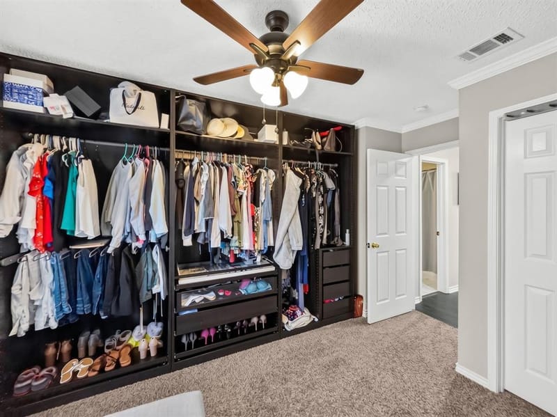 8304 Crystalwood Drive, Dallas TX 75249 - Photo 24