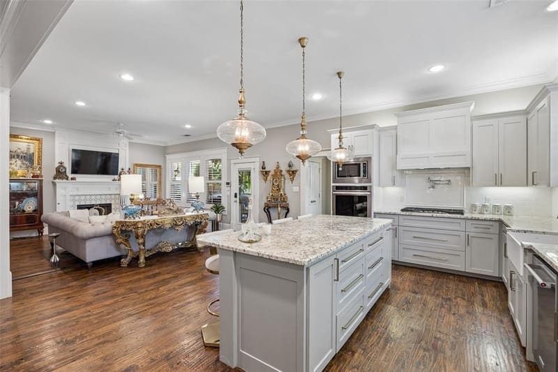 335 S Windomere Avenue, Dallas TX 75208 - Photo 14