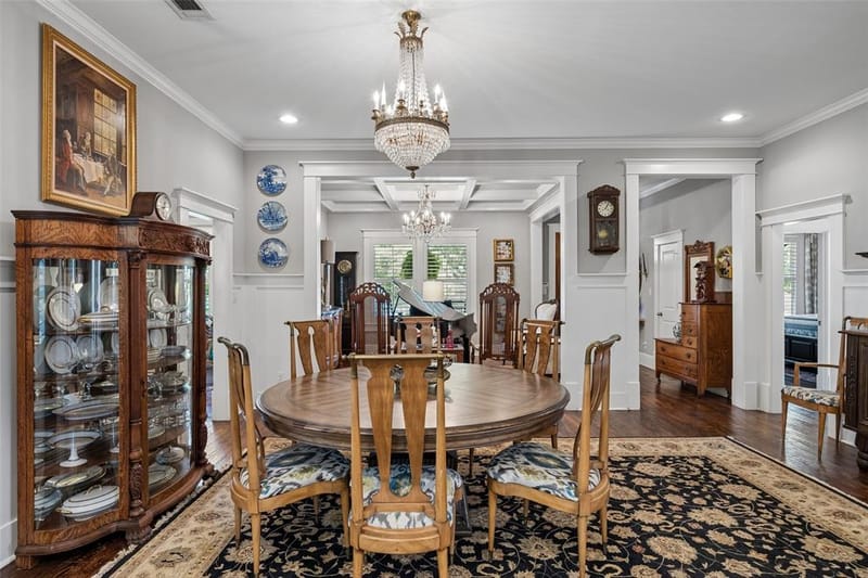 335 S Windomere Avenue, Dallas TX 75208 - Photo 8