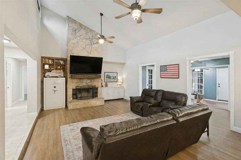 904 Dewey Scott Street, Benbrook TX 76126 - Photo 4