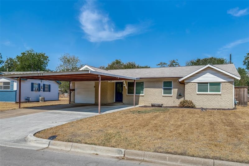 336 Saddle Trail, Saginaw TX 76179 - Photo 2