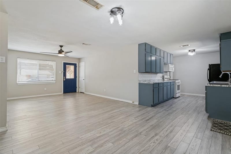 336 Saddle Trail, Saginaw TX 76179 - Photo 7