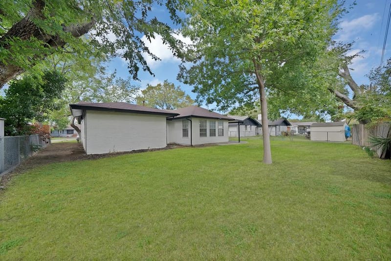 1715 Bradford Drive, Arlington TX 76010 - Photo 30