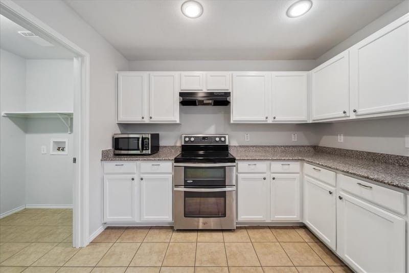 10664 Midway Drive, Frisco TX 75035 - Photo 8