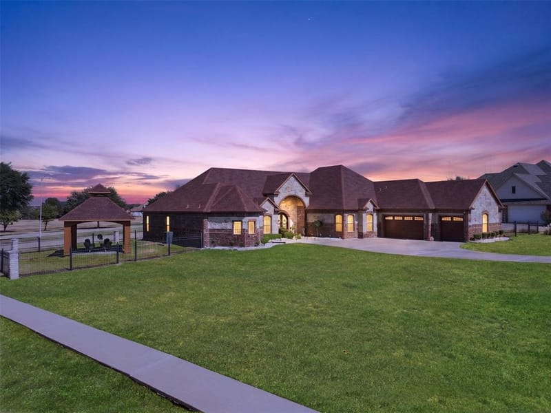 2521 Garrett Court, Cedar Hill TX 75104