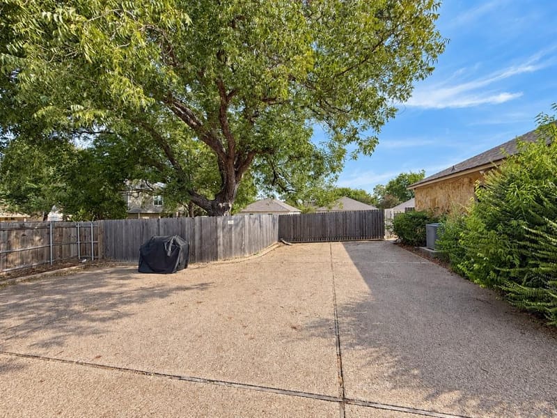 221 Gurley Lane, Waco TX 76706 - Photo 29