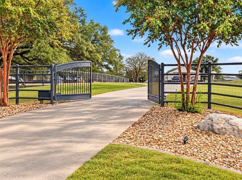 211 Silverado Drive, Weatherford TX 76087 - Photo 5