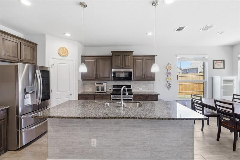 1101 Burlingame Drive, Cleburne TX 76033 - Photo 7
