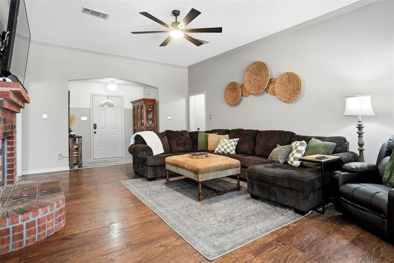 414 Madison Place, Ponder TX 76259 - Photo 2