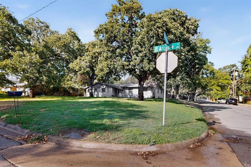 341 Arcadia Street, Hurst TX 76053 - Photo 6