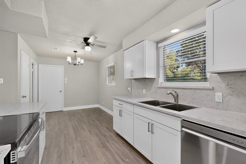 341 Arcadia Street, Hurst TX 76053 - Photo 16