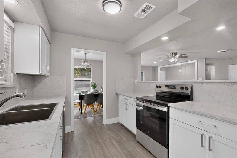 341 Arcadia Street, Hurst TX 76053 - Photo 14