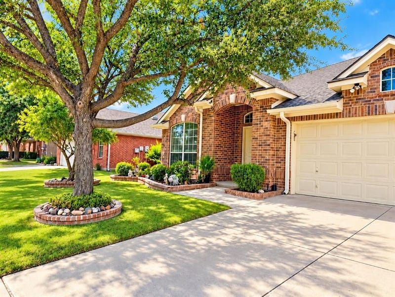 11504 Crystal Falls Drive, Fort Worth TX 76244 - Photo 2