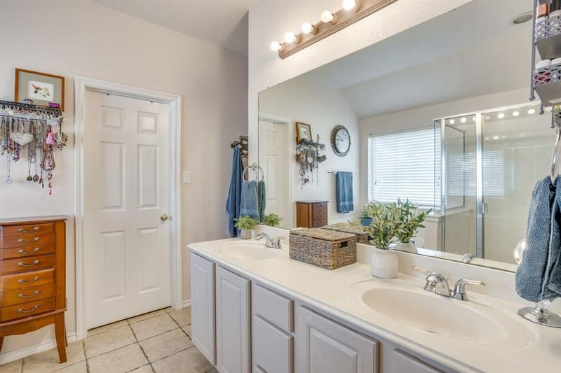 853 Royal Oak Lane, Burleson TX 76028 - Photo 27