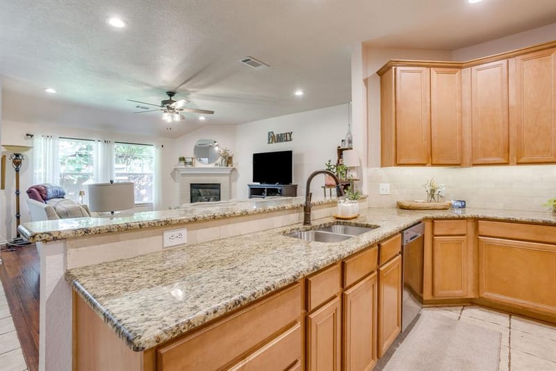 853 Royal Oak Lane, Burleson TX 76028 - Photo 22