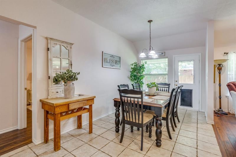 853 Royal Oak Lane, Burleson TX 76028 - Photo 11
