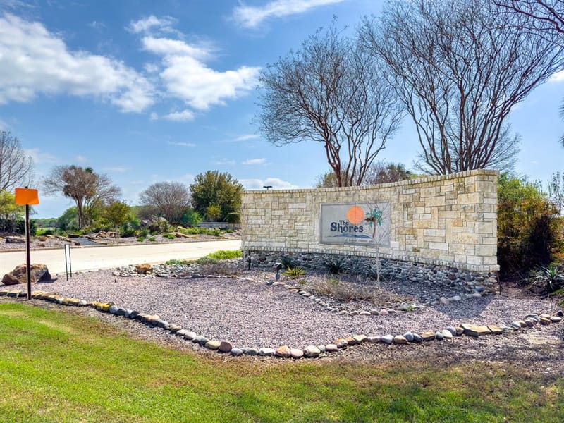 170 Canal Street, Corsicana TX 75109 - Photo 2