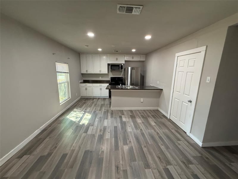 2826 Mcgee Street, Fort Worth TX 76112 - Photo 3