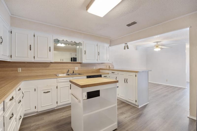 504 Woodland Hills Drive, Tyler TX 75701 - Photo 11