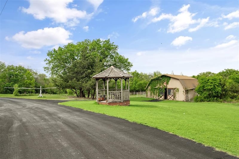 1251 Jim Cannon Road, Van Alstyne TX 75495 - Photo 23