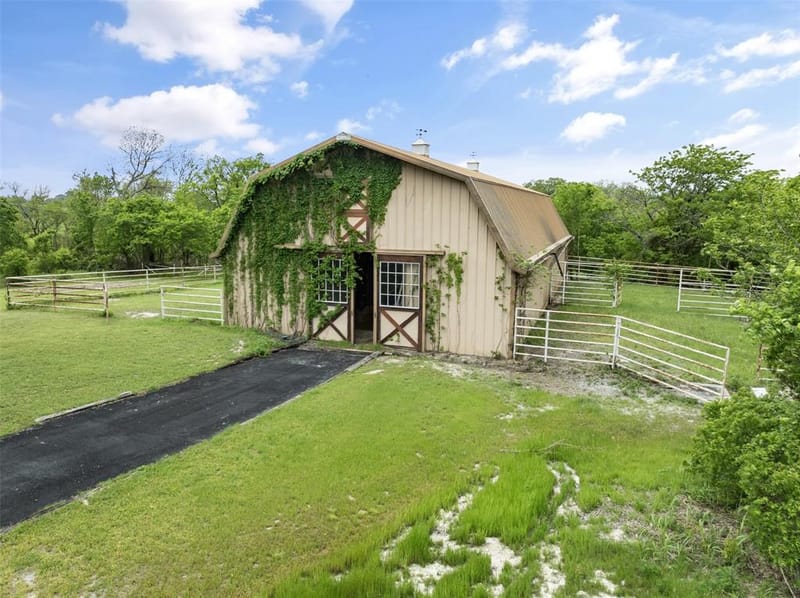 1251 Jim Cannon Road, Van Alstyne TX 75495 - Photo 32