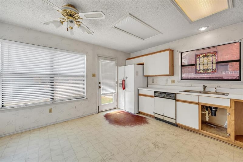 308 Clear Springs Drive, Mesquite TX 75150 - Photo 12