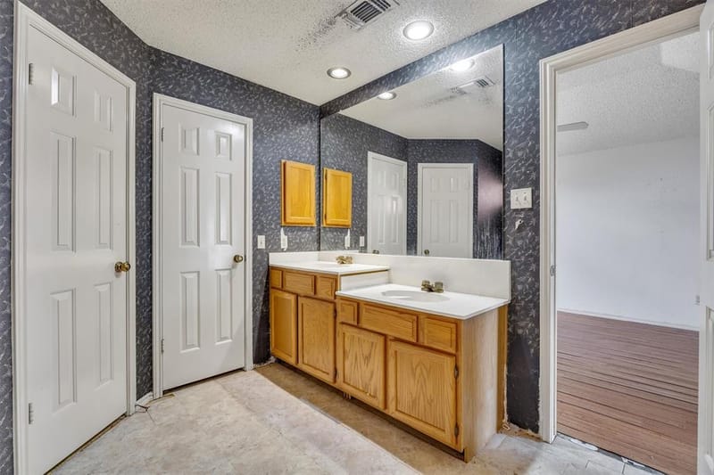308 Clear Springs Drive, Mesquite TX 75150 - Photo 20