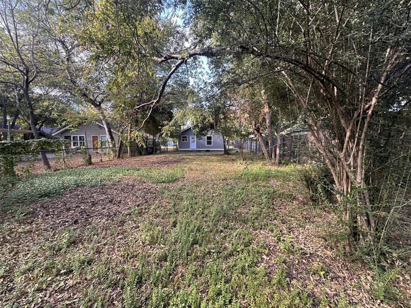 327 Egan Street, Denton TX 76201 - Photo 7