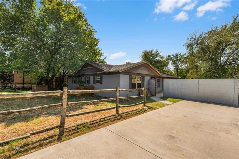 6817 Simmons Road, North Richland Hills TX 76182 - Photo 2