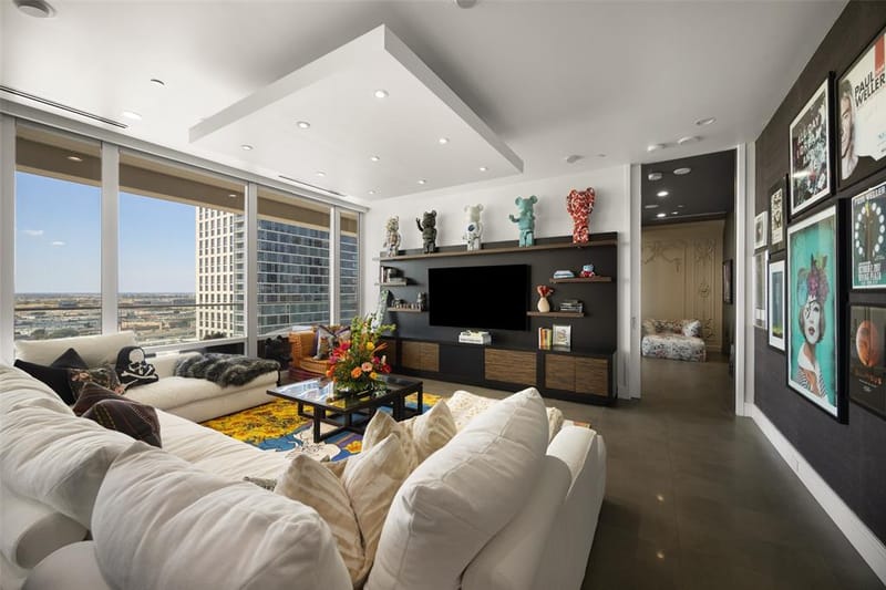 2408 Victory Park Lane # 1240, Dallas TX 75219 - Photo 4