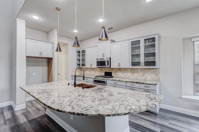 401 Mossy Rock Drive, McKinney TX 75071 - Photo 11